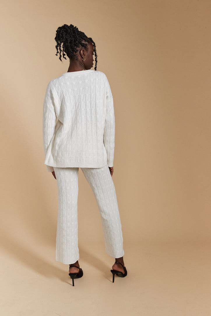 CABLE KNIT SWEATER